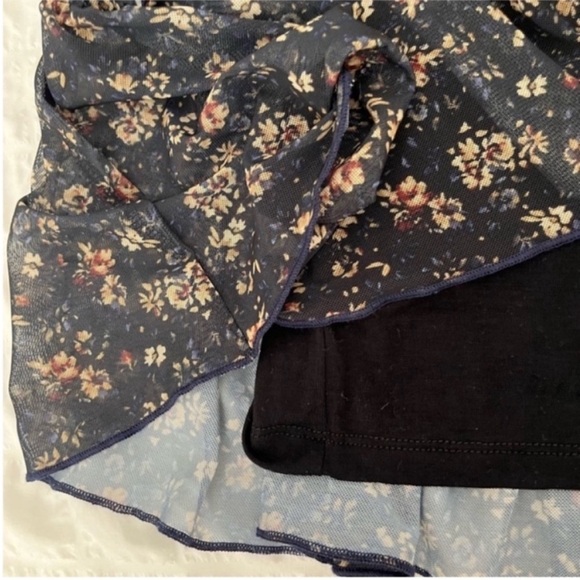 Floral Long Sleeve Dress - Picture 3 of 5